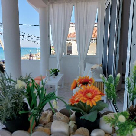 Nefeli Seaside Apartments โปไลโครโน ภายนอก รูปภาพ