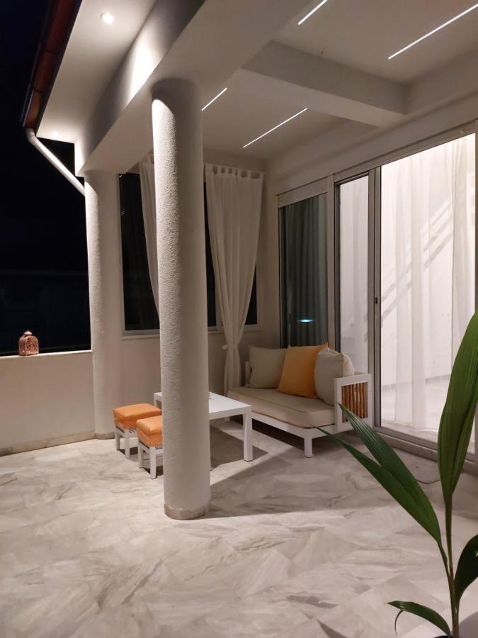 Nefeli Seaside Apartments โปไลโครโน ภายนอก รูปภาพ