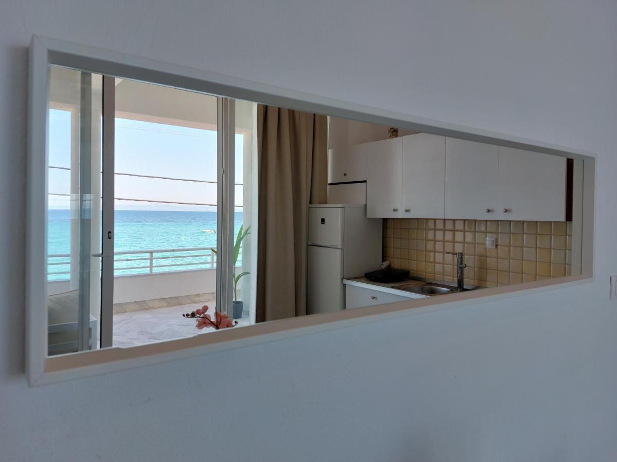 Nefeli Seaside Apartments โปไลโครโน ภายนอก รูปภาพ