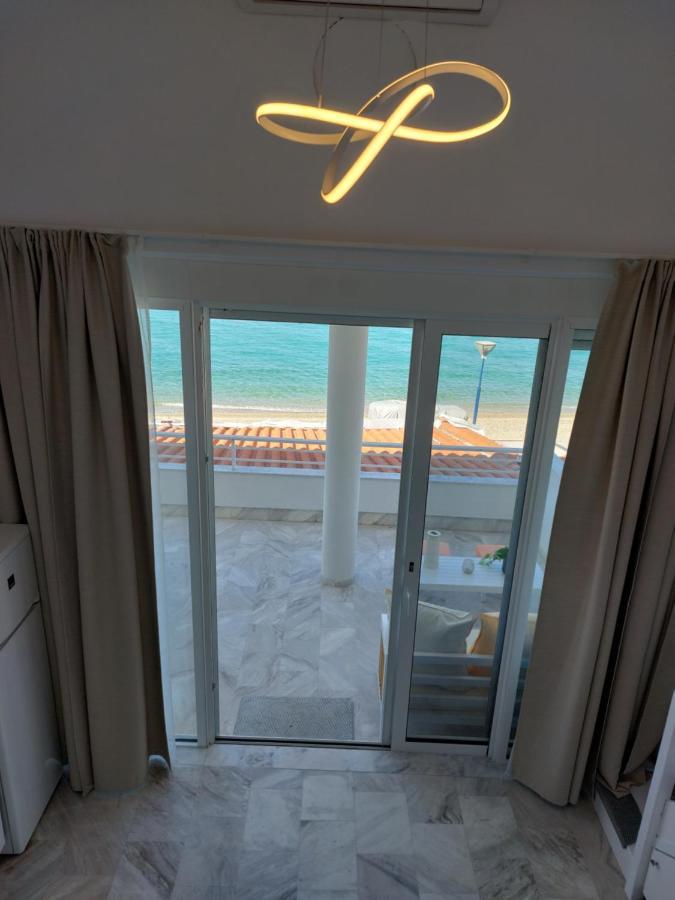 Nefeli Seaside Apartments โปไลโครโน ภายนอก รูปภาพ