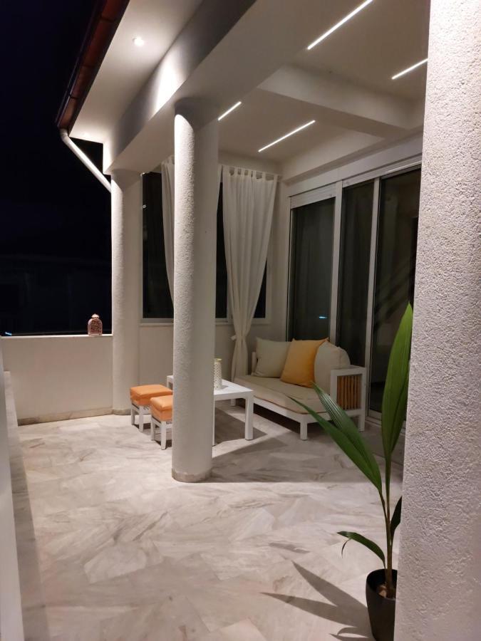 Nefeli Seaside Apartments โปไลโครโน ภายนอก รูปภาพ