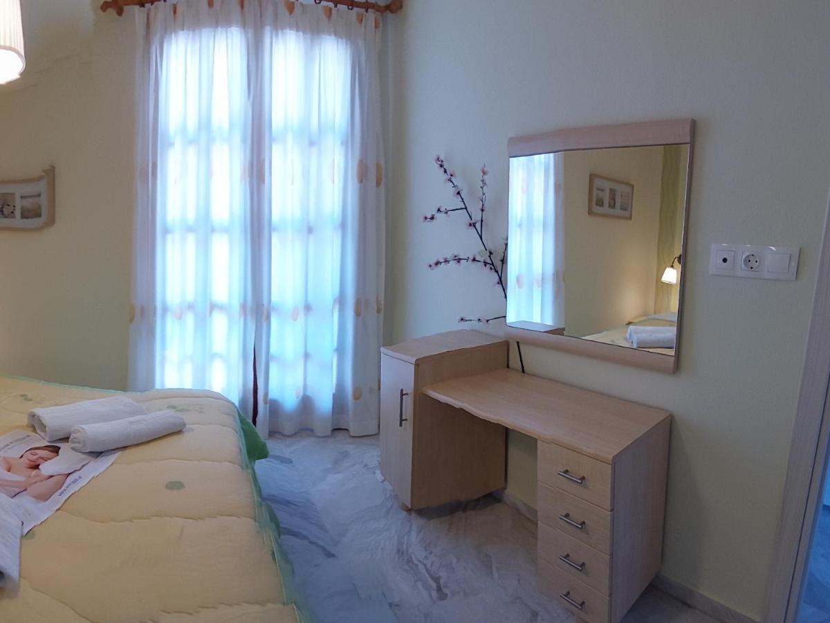 Nefeli Seaside Apartments โปไลโครโน ภายนอก รูปภาพ